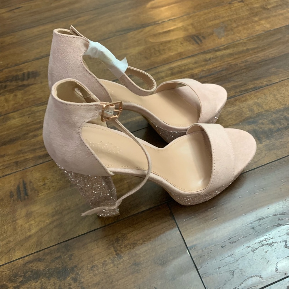 Brand New Charlotte Russ high heels